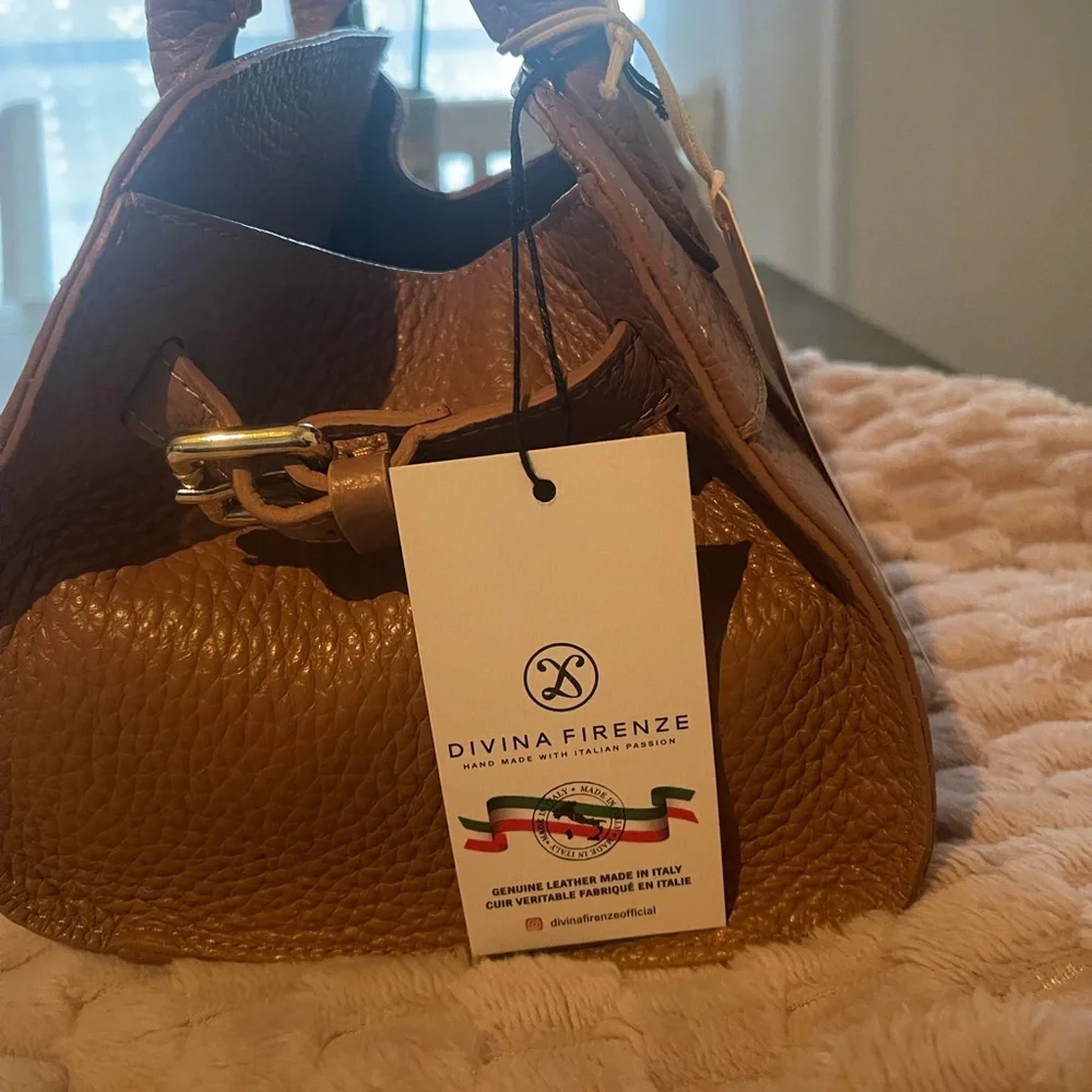 DIVINA FIRENZE Made In Italy
Leather Satchel - Picture 5 of 8